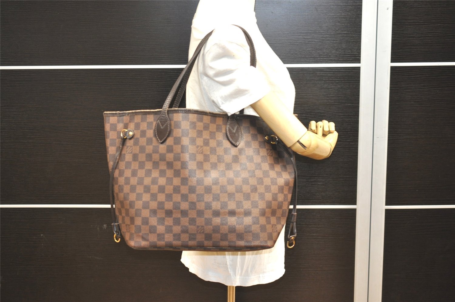 Authentic Louis Vuitton Damier Neverfull MM Shoulder Tote Bag N51105 LV 0953I