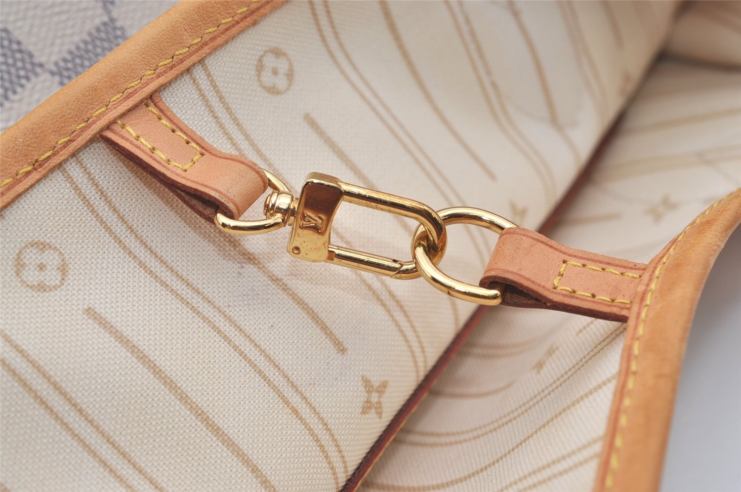 Authentic Louis Vuitton Damier Azur Neverfull MM Tote Bag N51107 LV 2073J