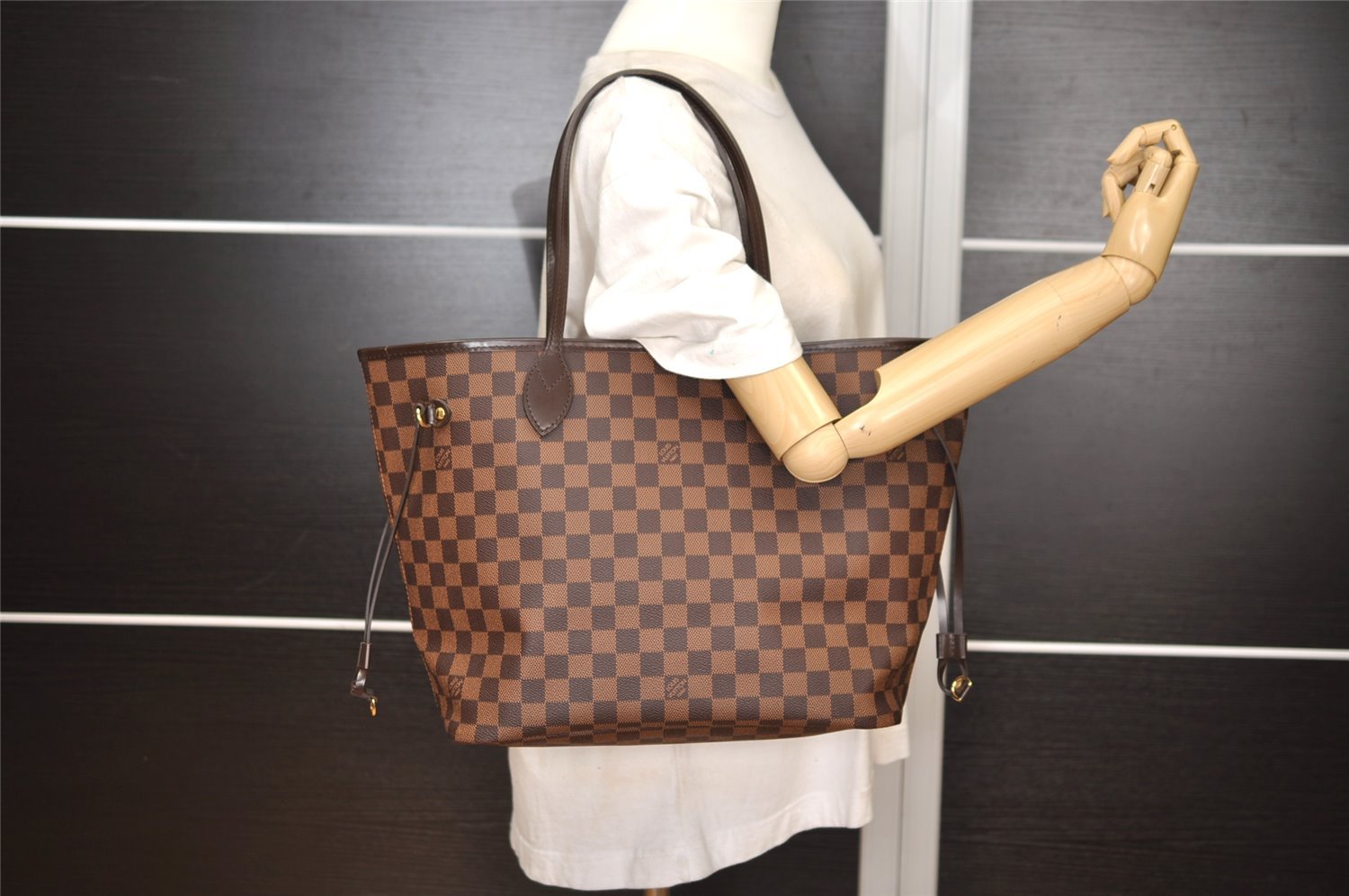 Authentic Louis Vuitton Damier Neverfull MM Shoulder Tote Bag N41358 LV 2086J