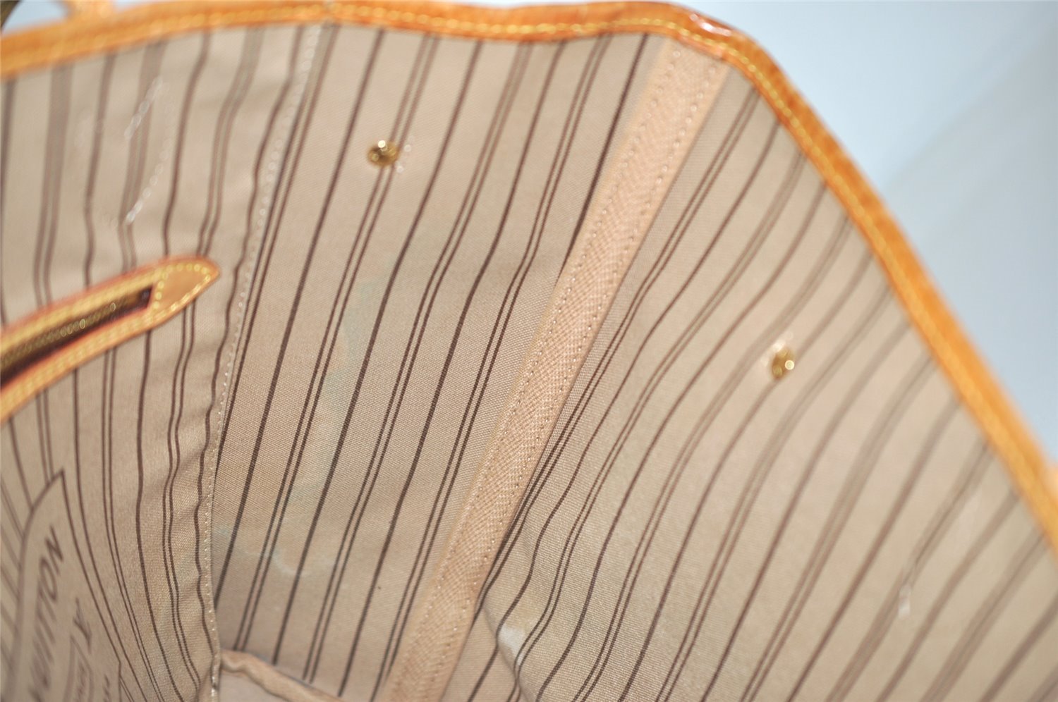 Authentic Louis Vuitton Monogram Neverfull MM Shoulder Tote Bag M40156 LV 2163J