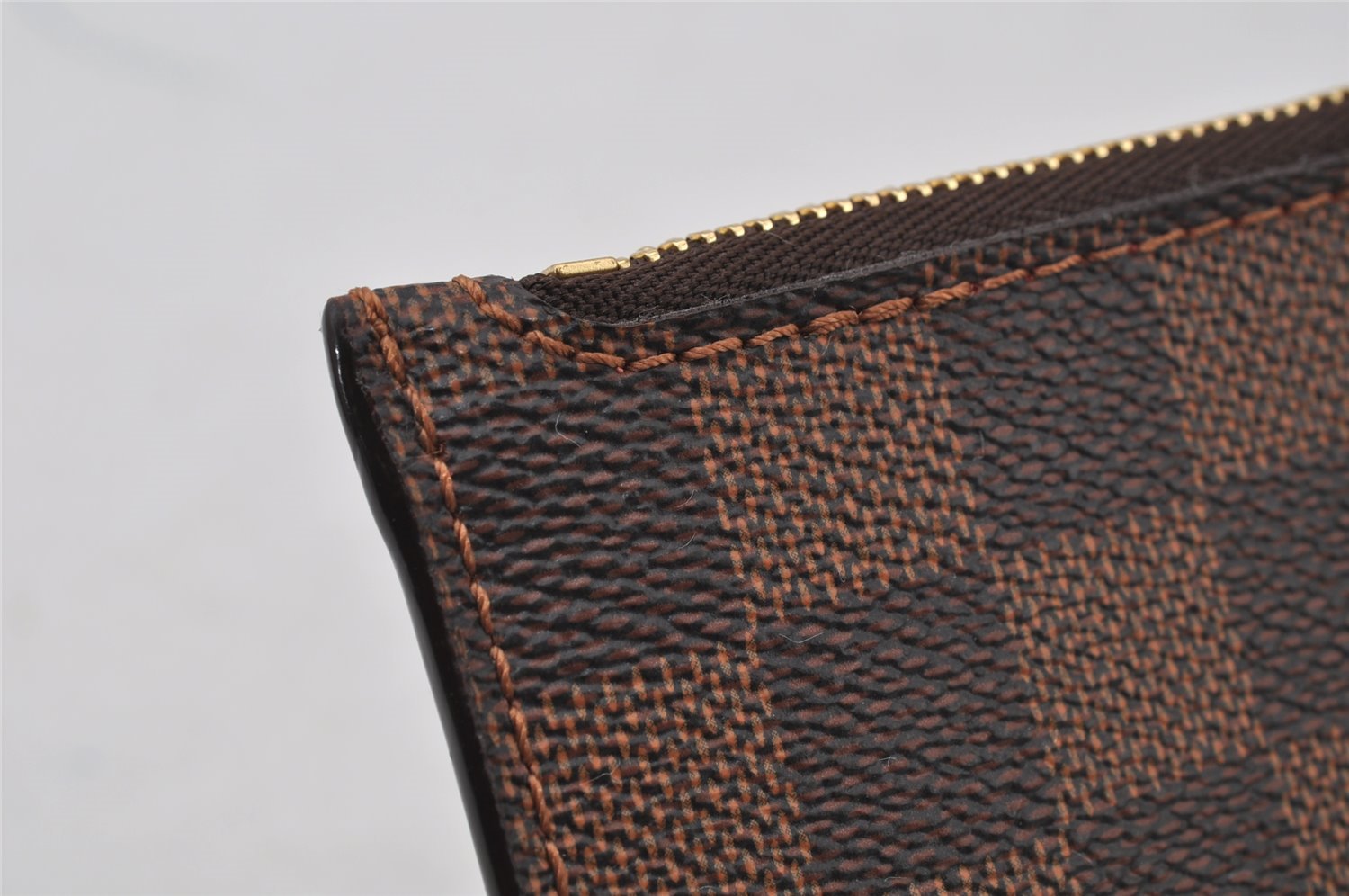 Authentic Louis Vuitton Damier Neverfull Pouch Purse Clutch Bag LV 2245J