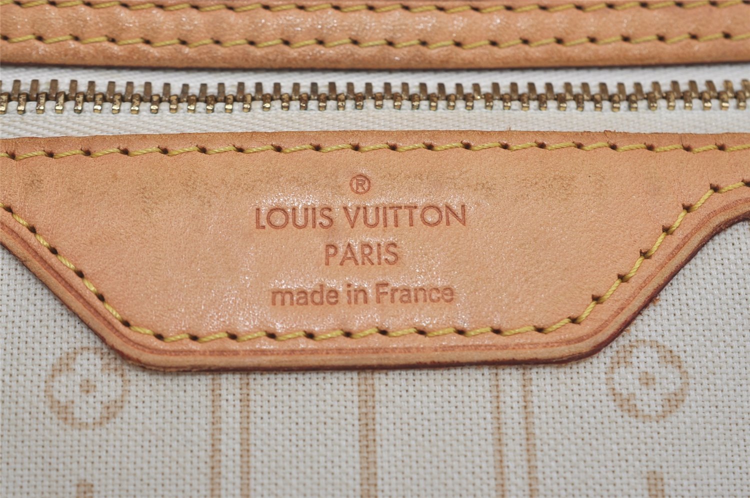 Authentic Louis Vuitton Damier Azur Neverfull MM Tote Bag N51107 LV 2665I