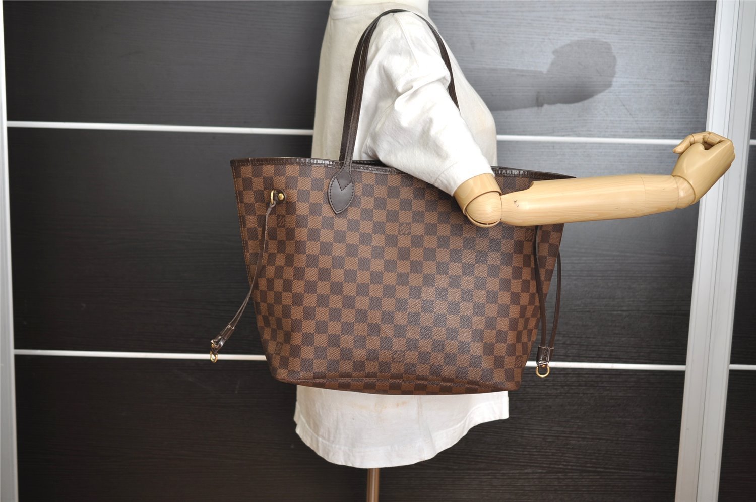 Authentic Louis Vuitton Damier Neverfull MM Shoulder Tote Bag N51105 LV 5552I