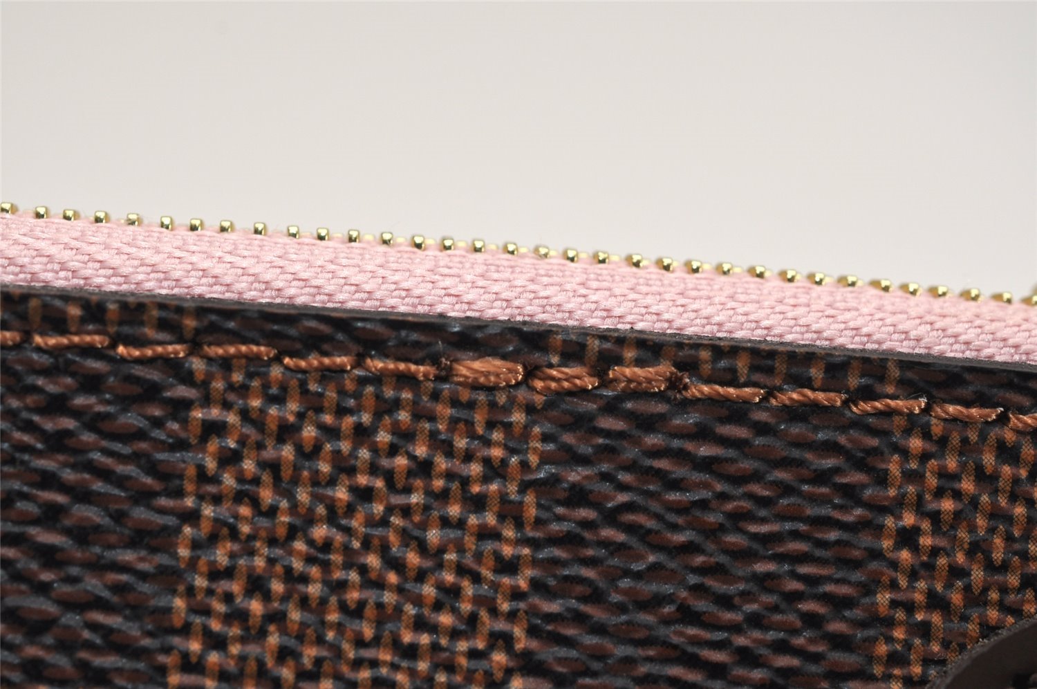 Auth Louis Vuitton Damier Neverfull Pouch Purse Clutch Rose Ballerine Pink 9510J