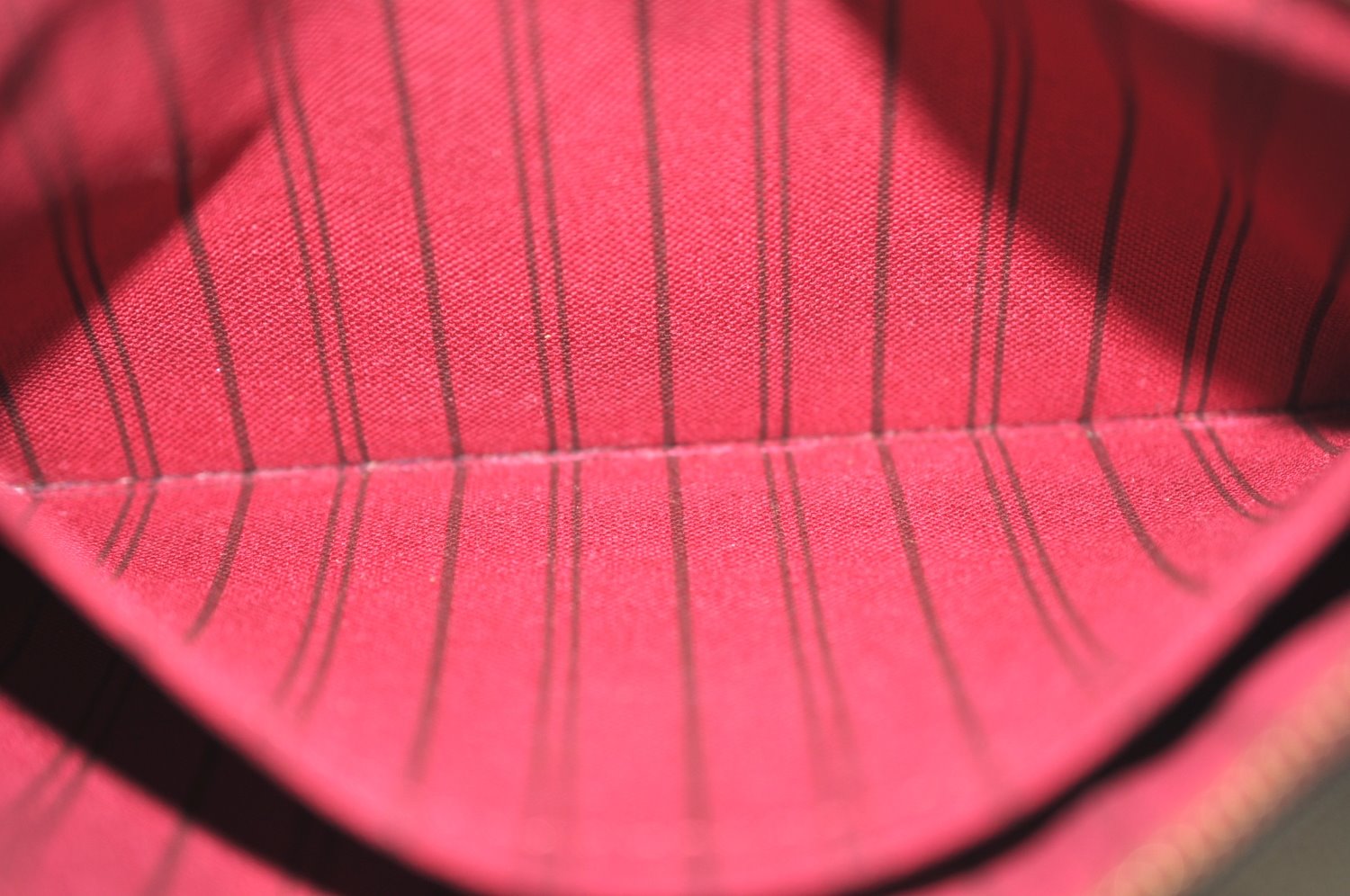 Authentic Louis Vuitton Monogram Neverfull Pouch Purse Clutch Bag Purple K4407