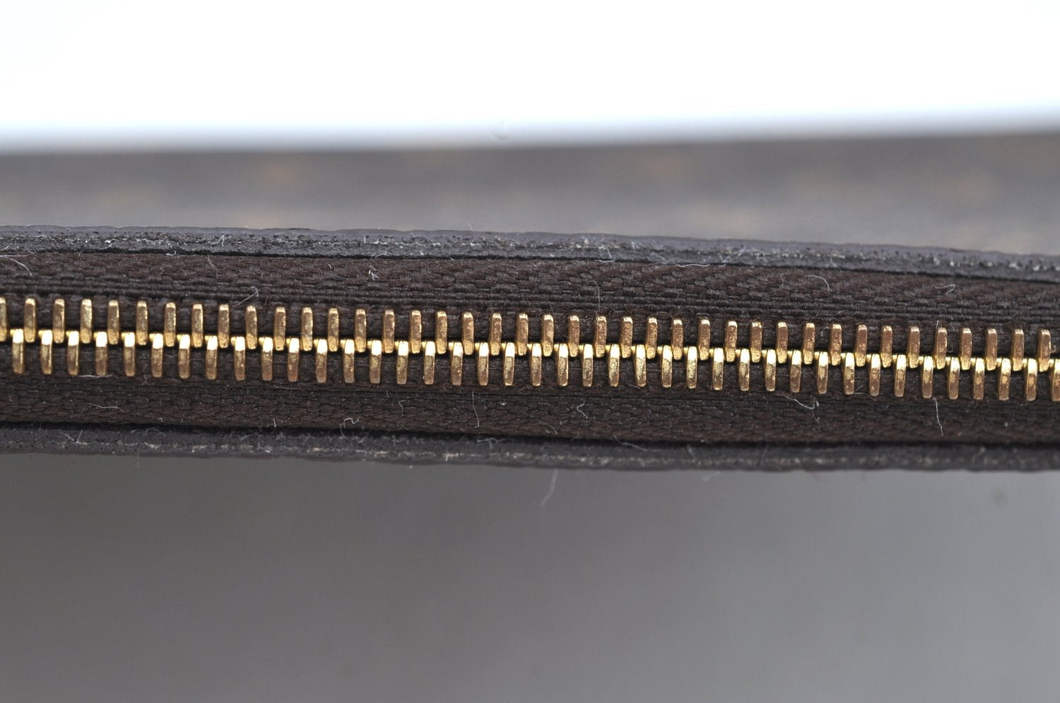 Authentic Louis Vuitton Monogram Neverfull Pouch Purse Clutch Bag LV K4421