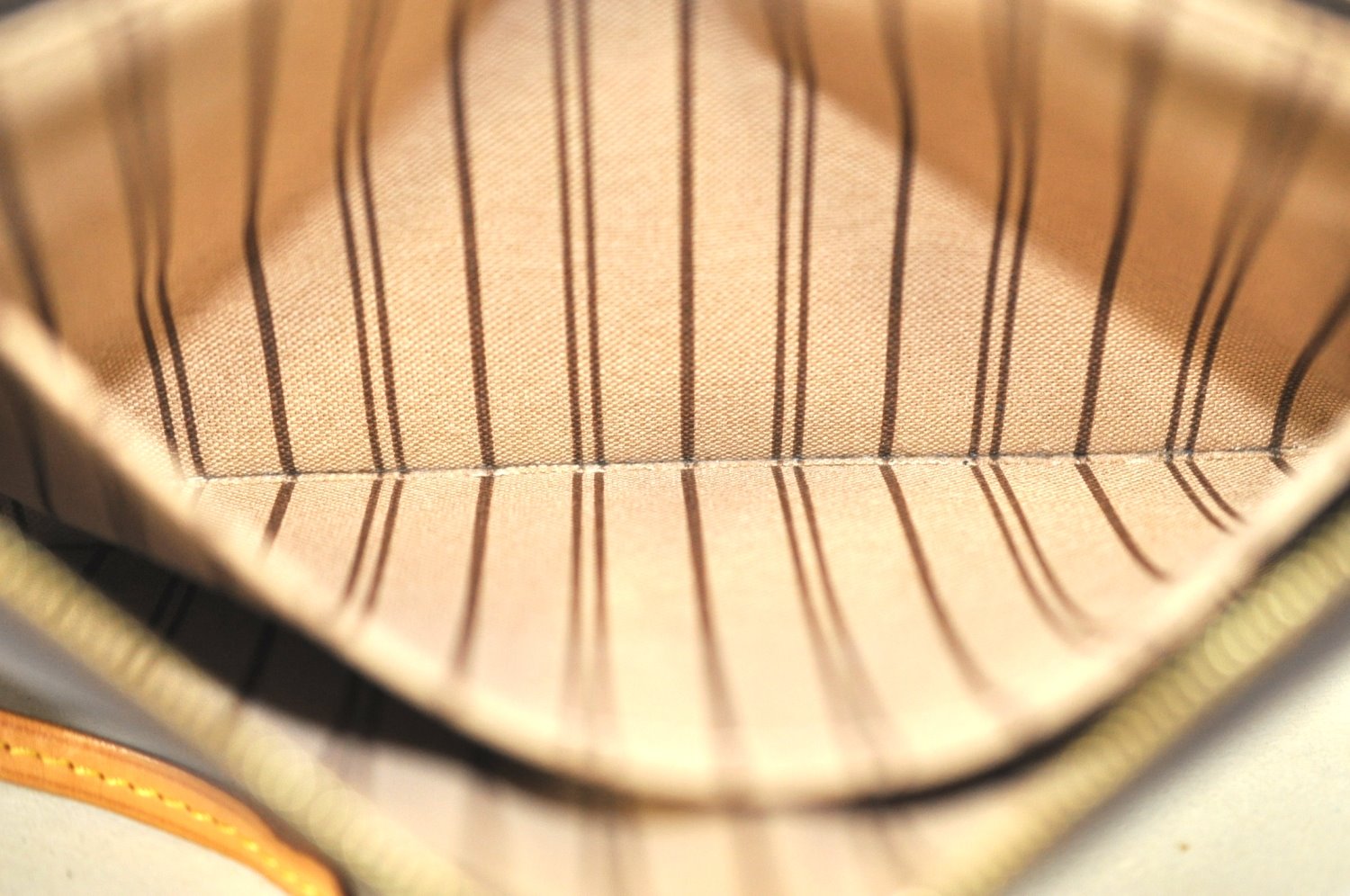 Authentic Louis Vuitton Monogram Neverfull Pouch Purse Clutch Bag LV K4421