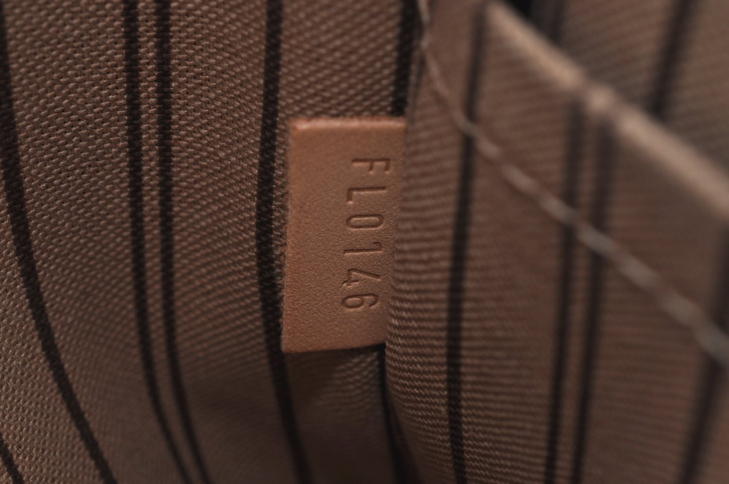 Authentic Louis Vuitton Monogram Neverfull Pouch Purse Clutch Bag LV K4421