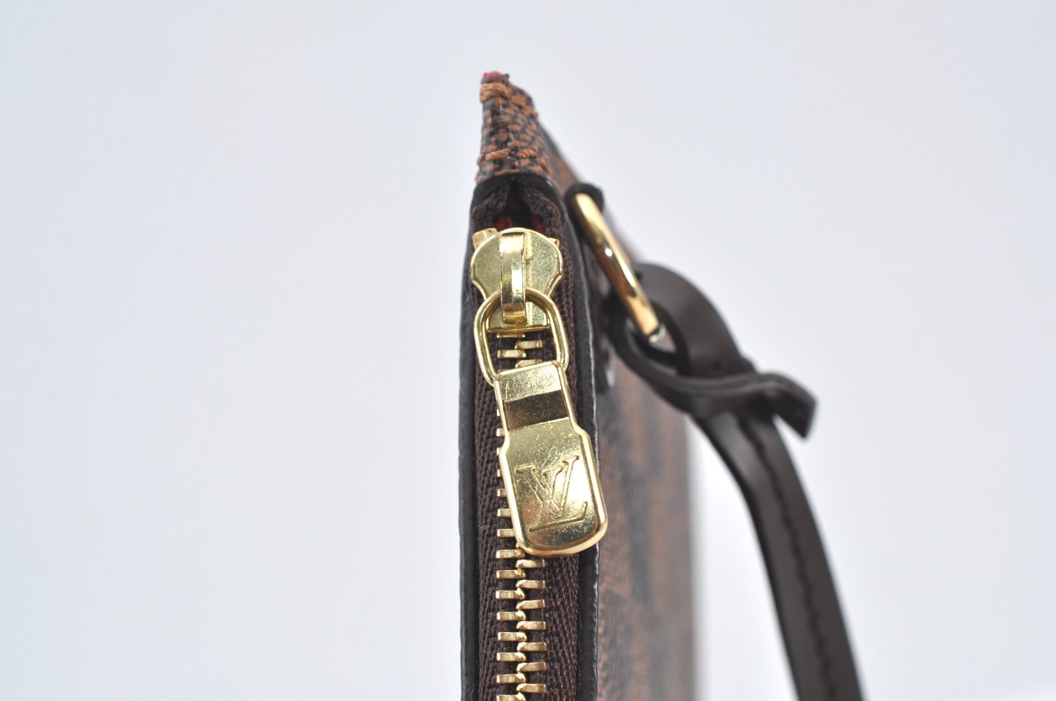 Authentic Louis Vuitton Damier Neverfull Pouch Purse Clutch Bag LV K8527