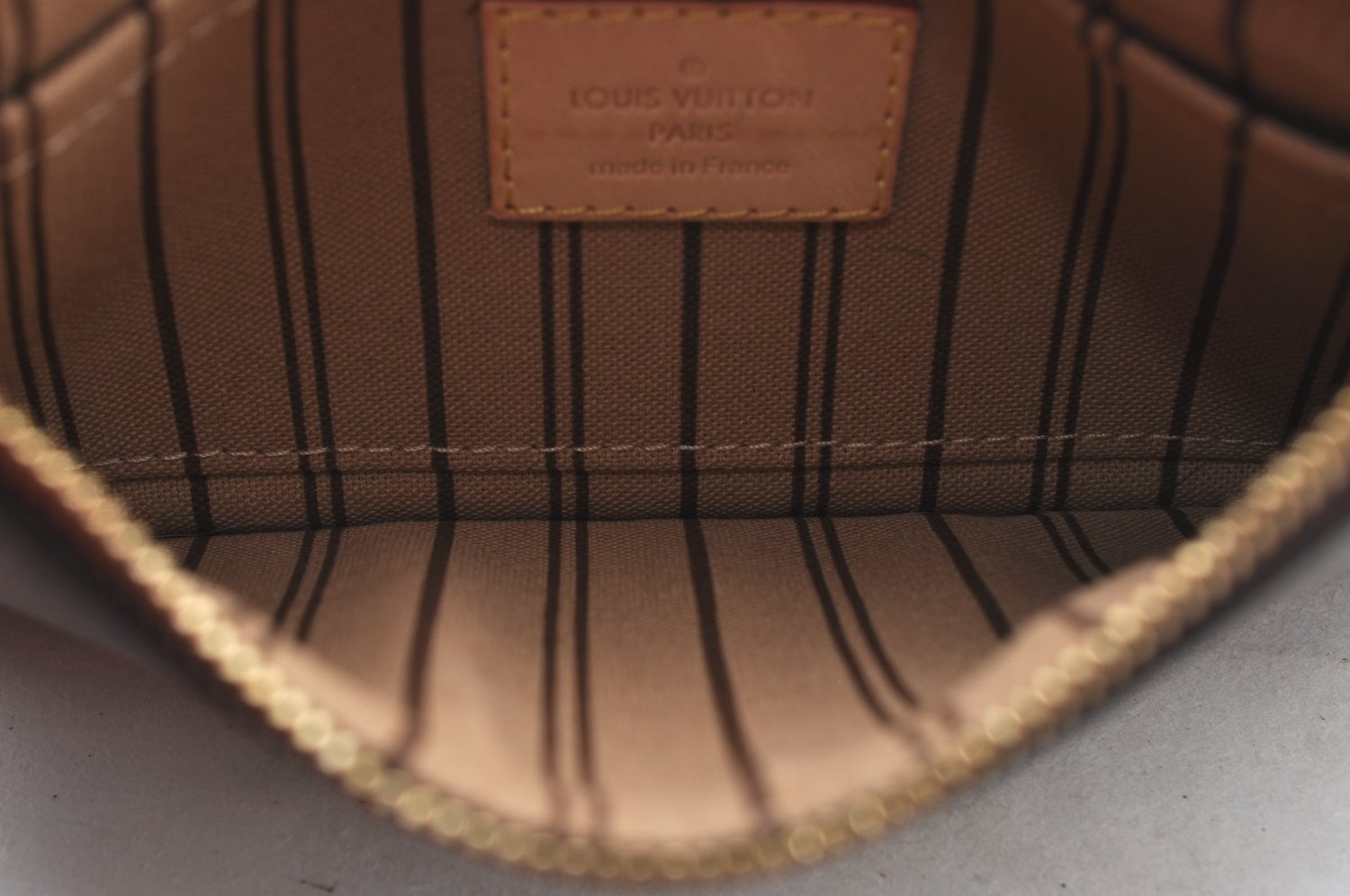 Authentic Louis Vuitton Monogram Neverfull Pouch Purse Clutch Bag LV K8549