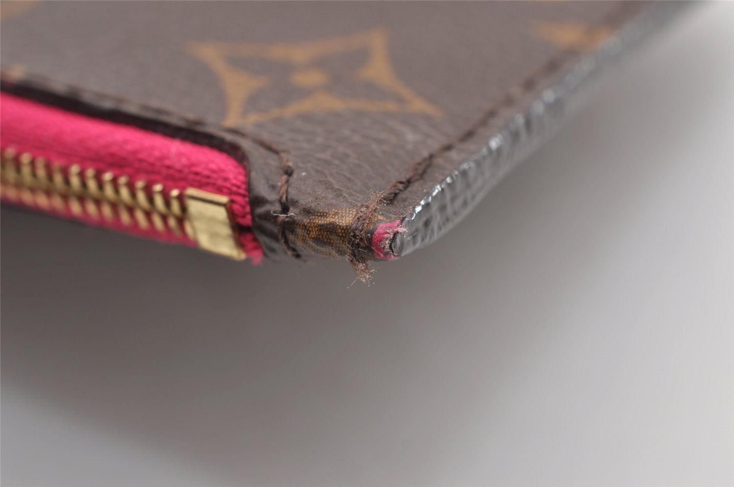 Authentic Louis Vuitton Monogram Neverfull MM Pouch Purse Clutch Bag Pink 1058I