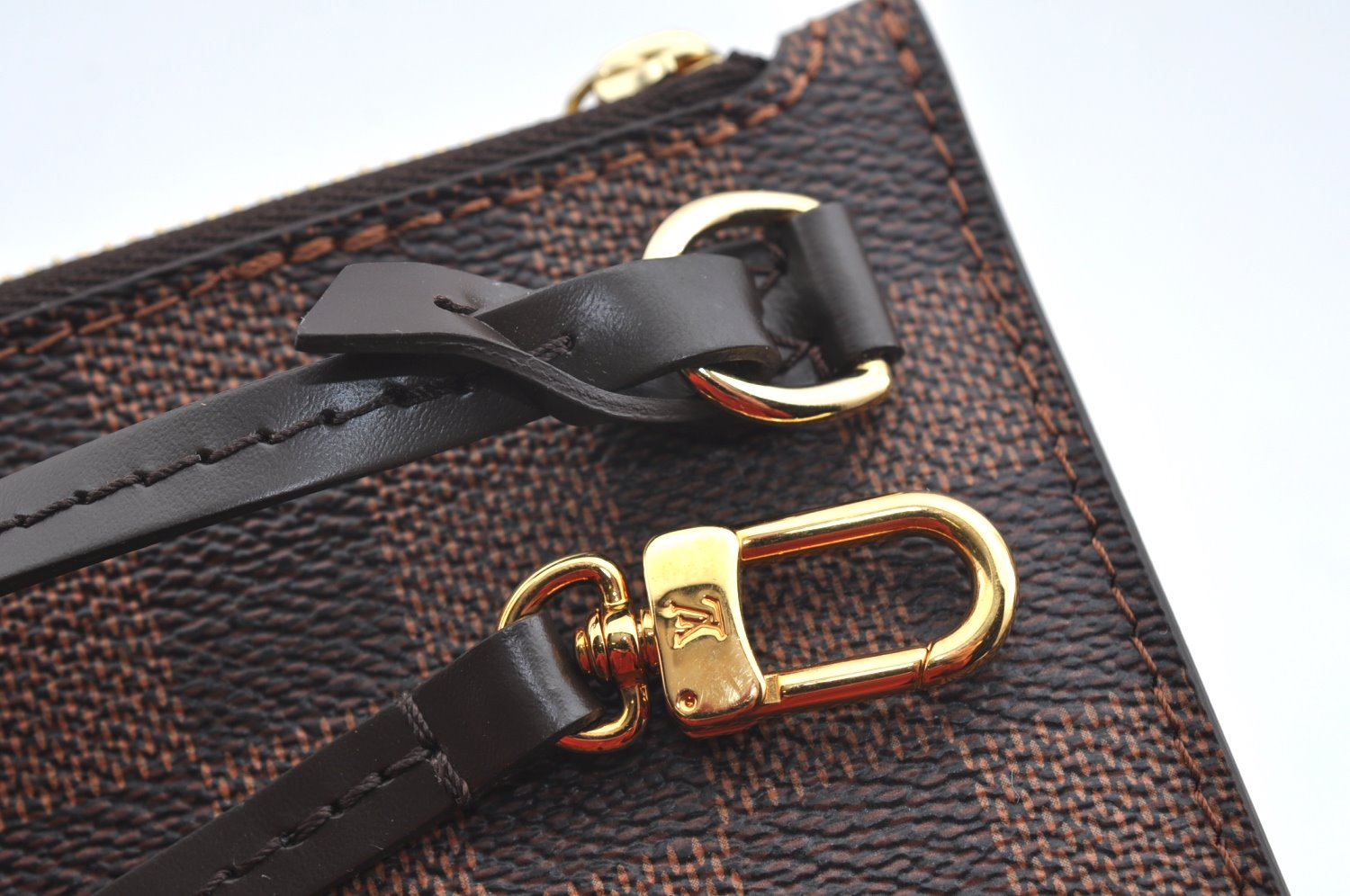 Authentic Louis Vuitton Damier Neverfull Pouch Purse Clutch Bag LV 1598I