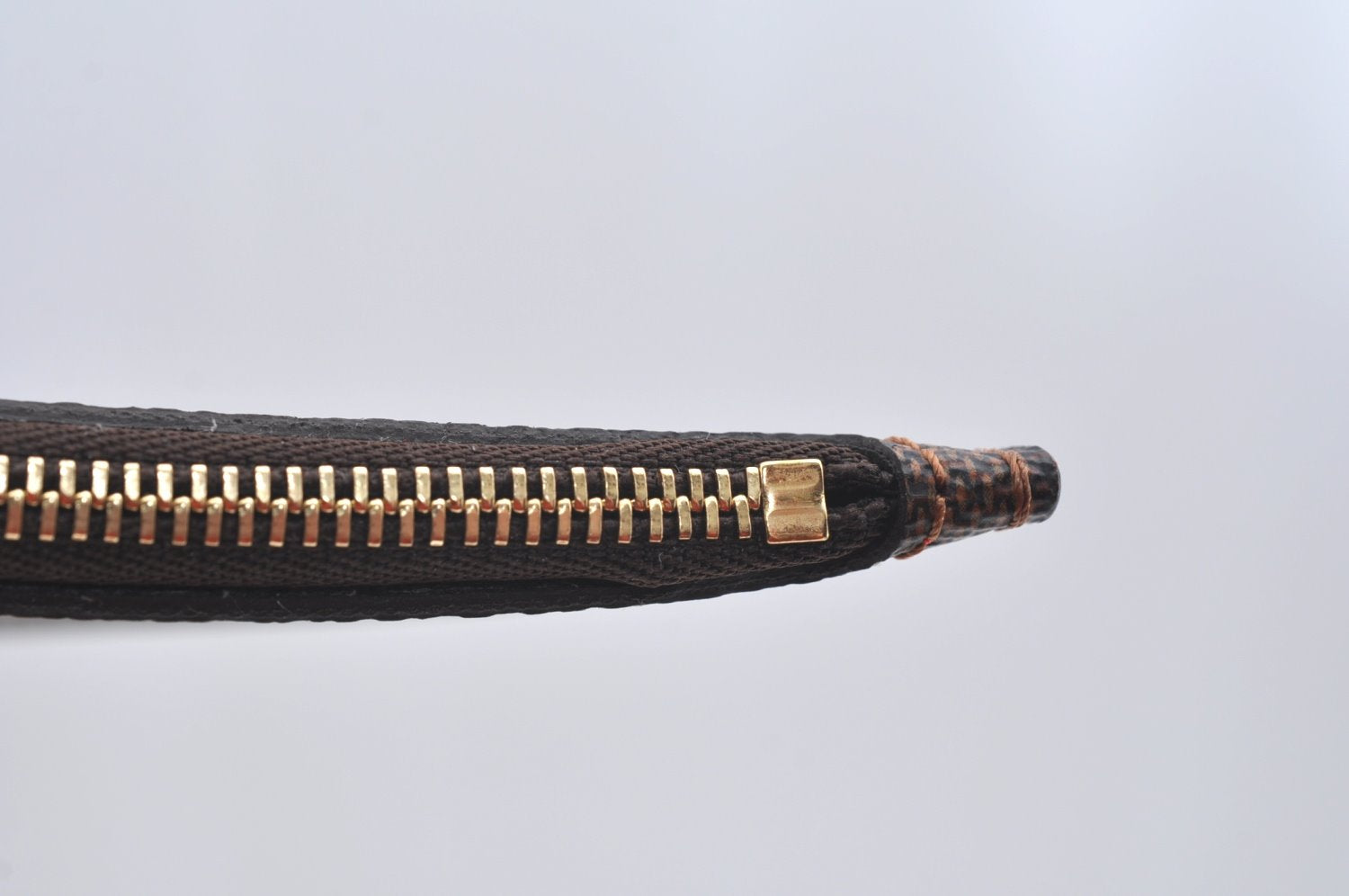 Authentic Louis Vuitton Damier Neverfull Pouch Purse Clutch Bag LV 1598I