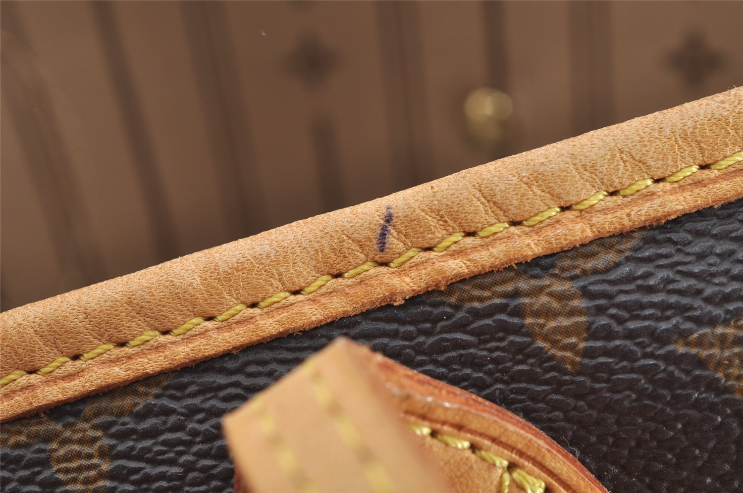 Authentic Louis Vuitton Monogram Neverfull MM Shoulder Tote Bag M40156 LV 6342I