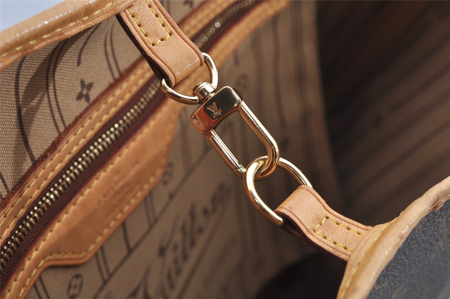 Authentic Louis Vuitton Monogram Neverfull MM Shoulder Tote Bag M40156 LV 6342I