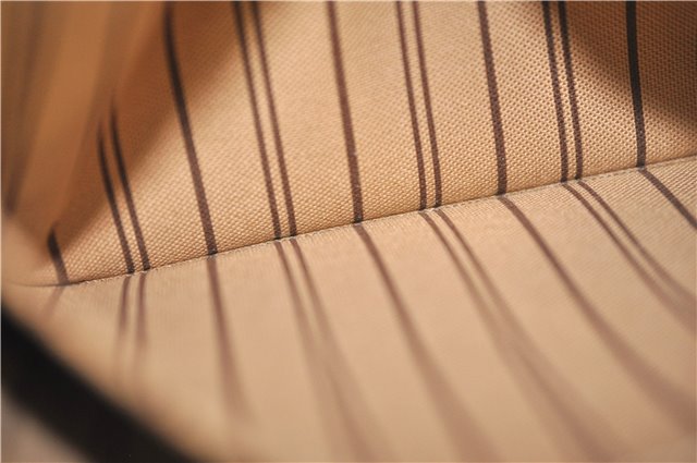 Authentic Louis Vuitton Monogram Neverfull Pouch Purse Clutch Bag LV 6569F