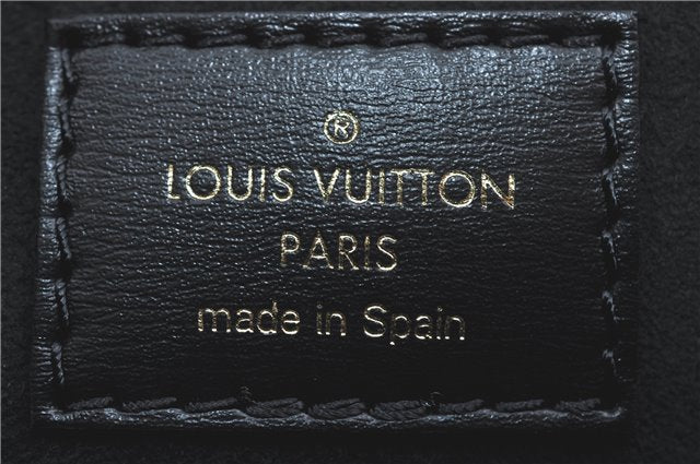 Auth Louis Vuitton Game On Neverfull MM Tote Bag White Black M57462 LV J0817