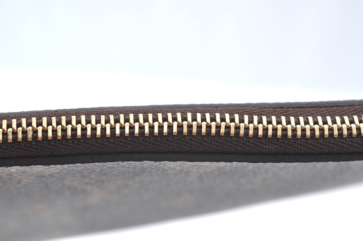 Authentic Louis Vuitton Monogram Neverfull Pouch Purse Clutch Bag LV K4411