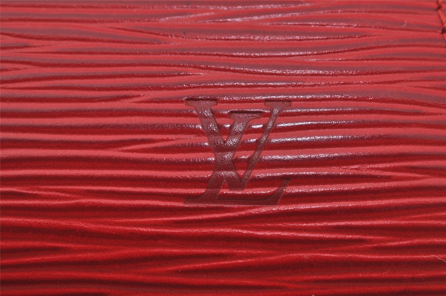 Authentic Louis Vuitton Epi Dauphine Cosmetic Pouch Red M48447 LV 0000J