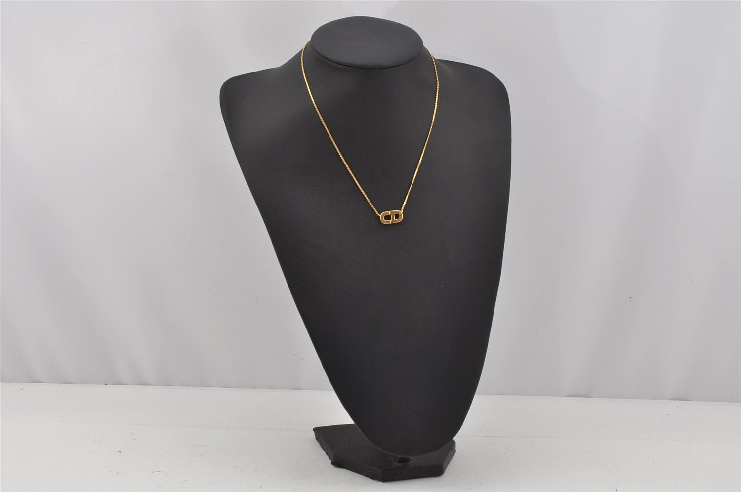 Authentic Christian Dior Gold Tone Chain Pendant Necklace CD 0042J