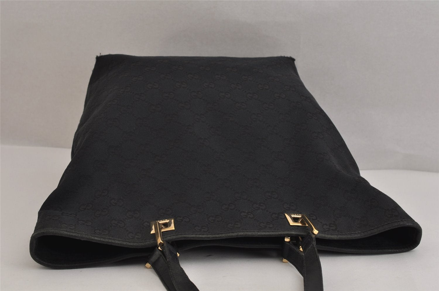 Authentic GUCCI Vintage Shoulder Tote Bag GG Canvas Leather 0021098 Black 0052K