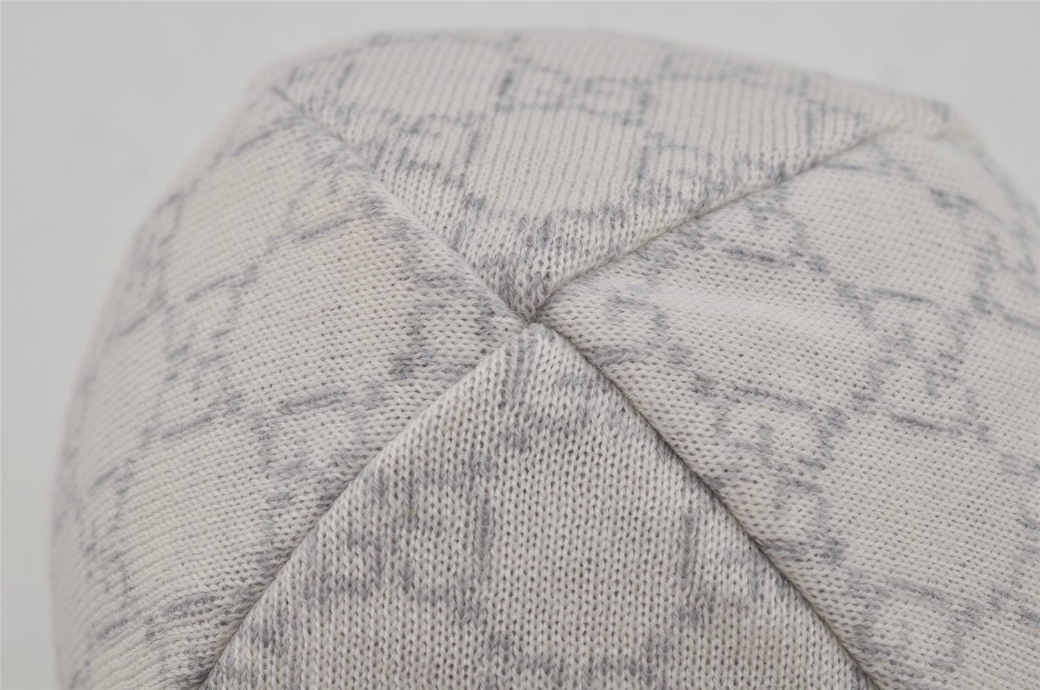 Authentic GUCCI Vintage Beanie Knit Cap For Baby GG Wool Size M White Gray 0053K