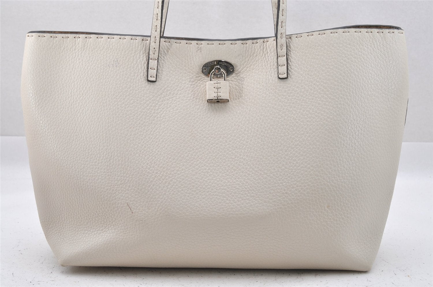 Authentic FENDI Vintage Selleria Shoulder Tote Bag Leather White 0054J