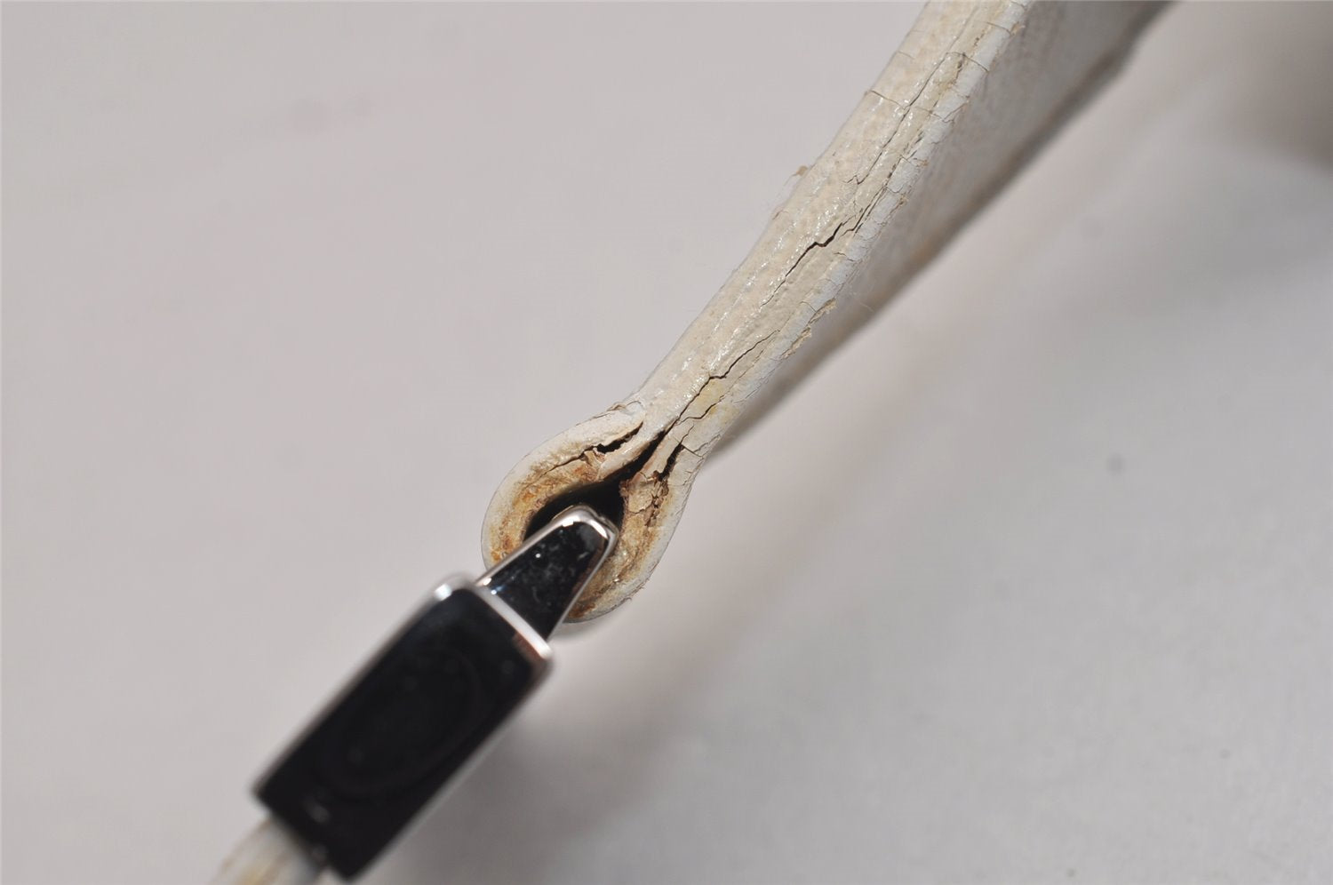 Authentic GUCCI Shoulder Cross Body Bag Purse Leather 0013315 White 0057K