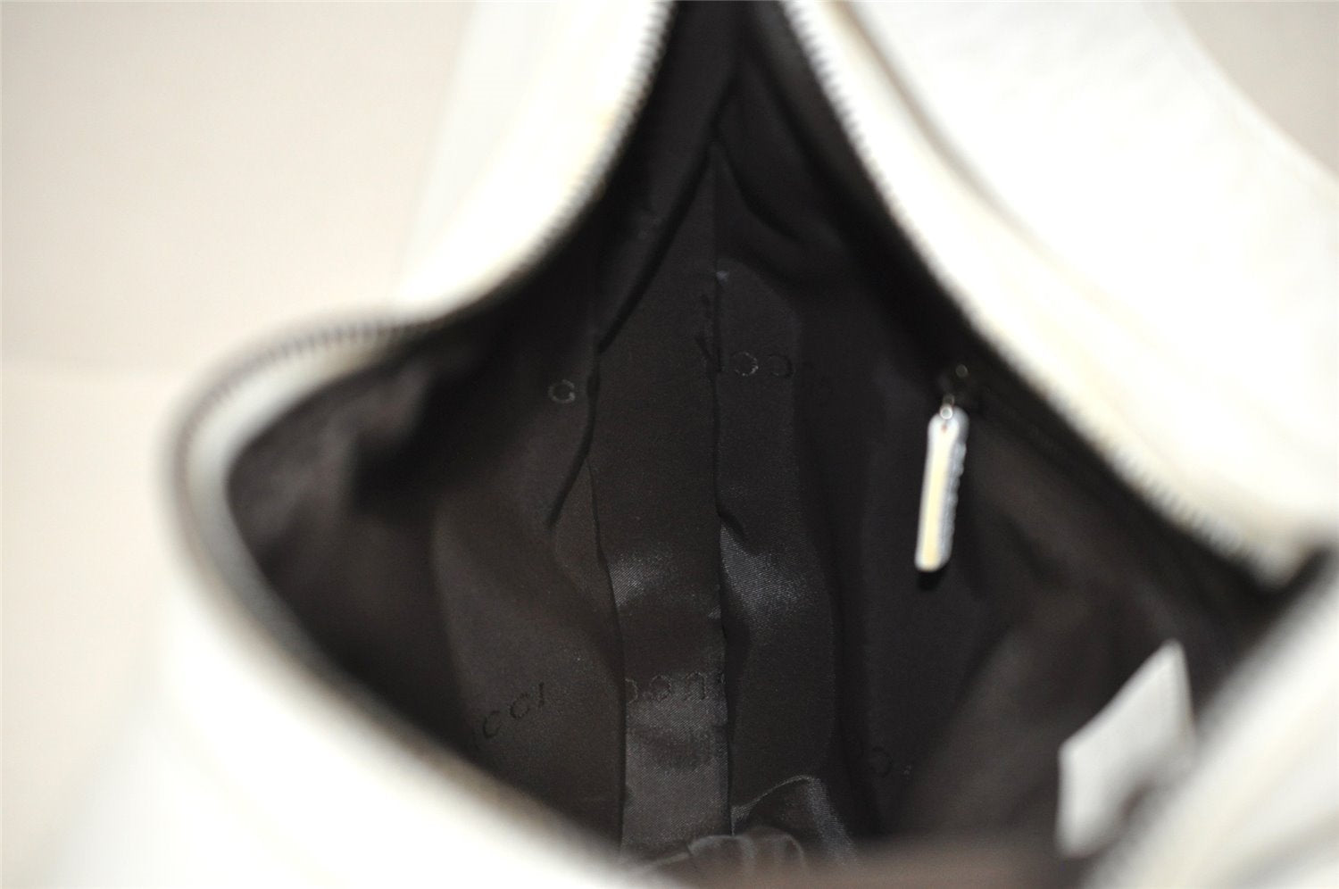 Authentic GUCCI Shoulder Cross Body Bag Purse Leather 0013315 White 0057K