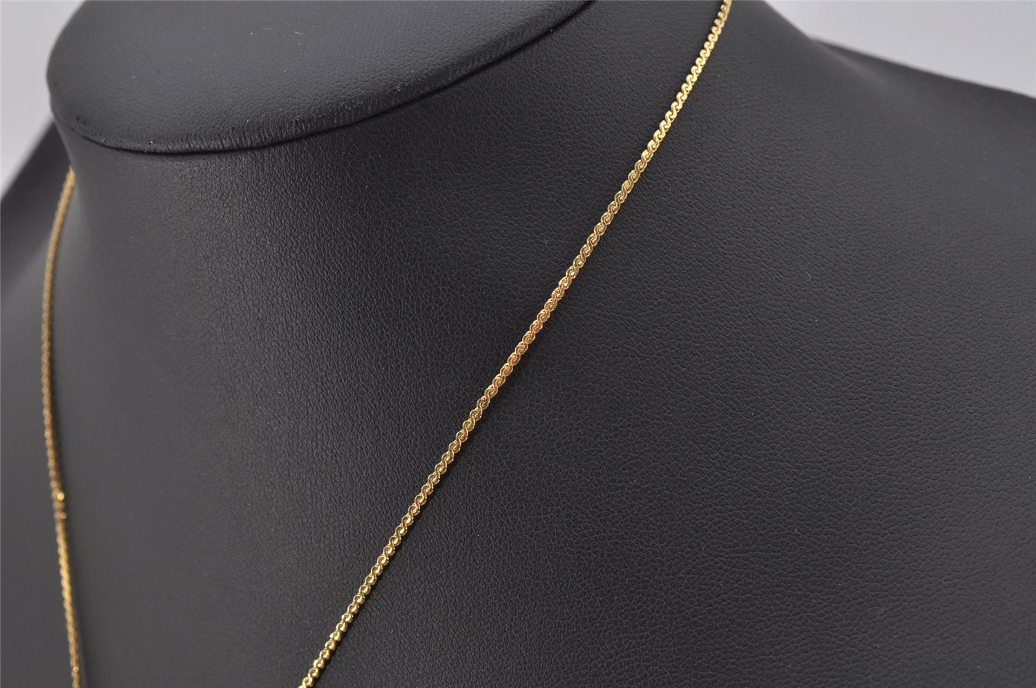 Authentic Christian Dior Gold Tone Chain Rhinestone Pendant Necklace CD 0063J