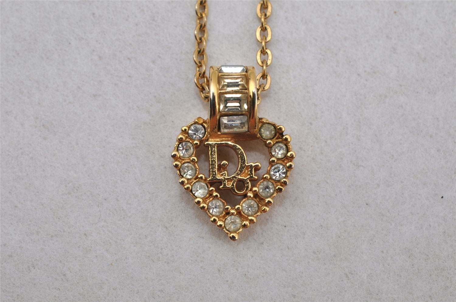 Authentic Christian Dior Gold Tone Chain Rhinestone Pendant Necklace CD 0064J