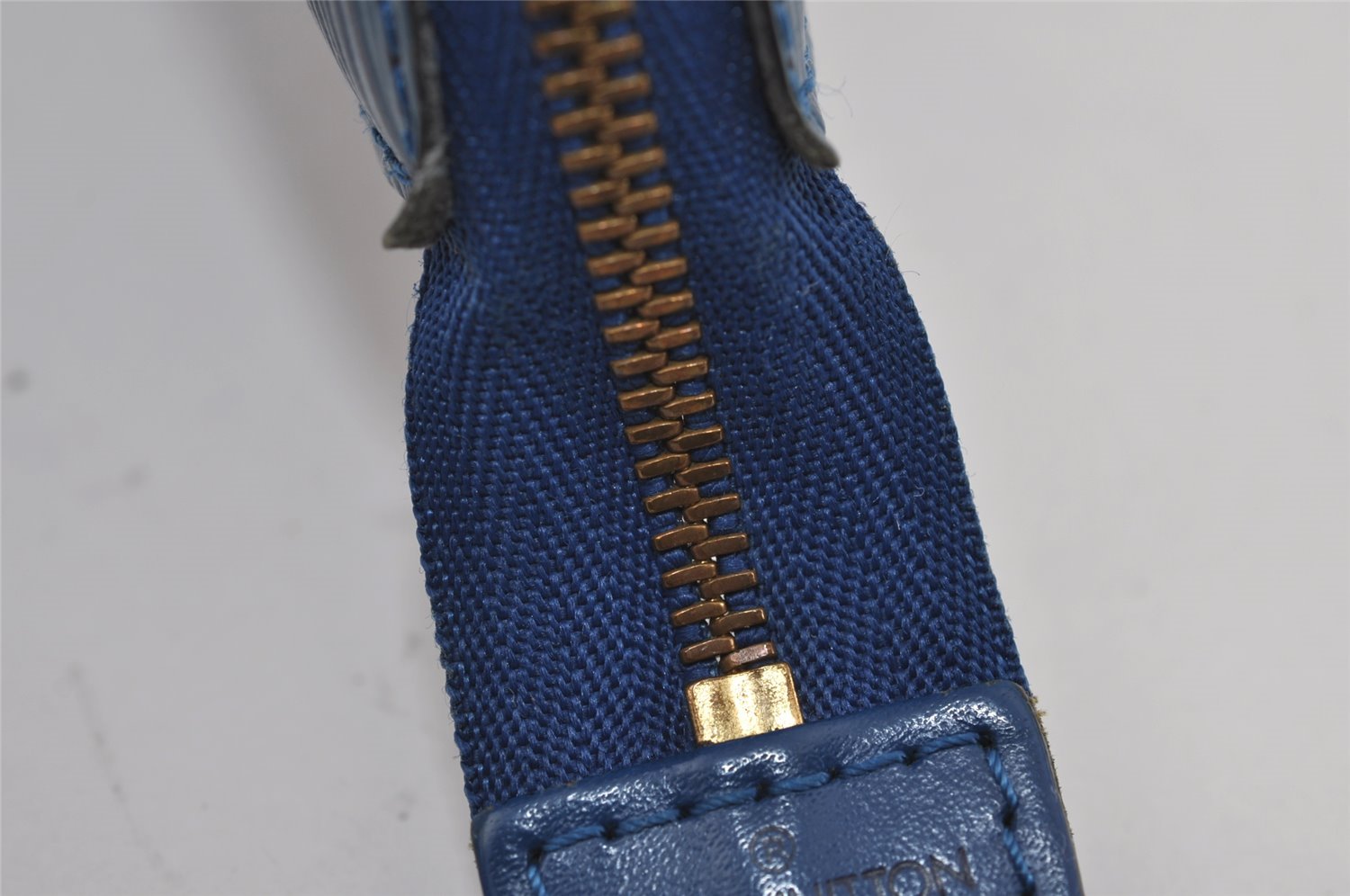 Authentic Louis Vuitton Epi Pochette Accessoires Pouch Blue M52945 LV 0066J