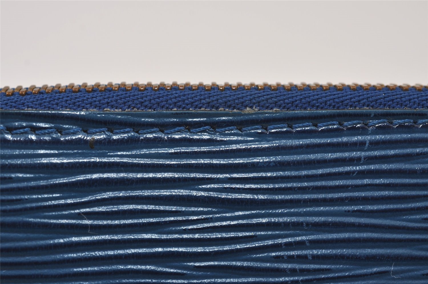 Authentic Louis Vuitton Epi Pochette Accessoires Pouch Blue M52945 LV 0066J