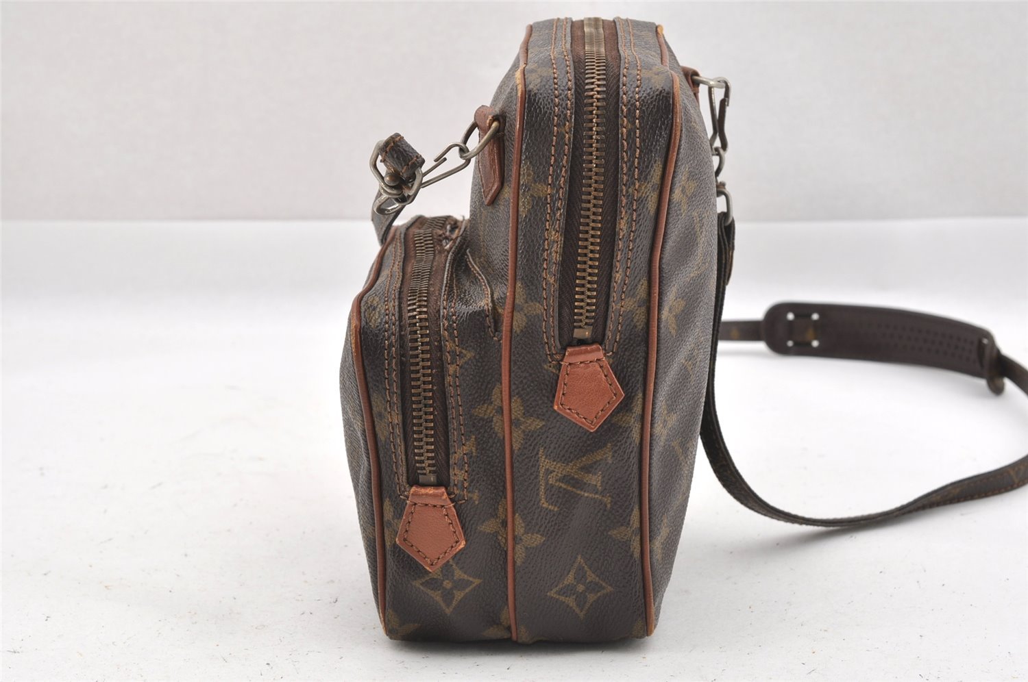 Authentic Louis Vuitton Monogram Amazone Shoulder Cross Body Bag Old Model 0067J