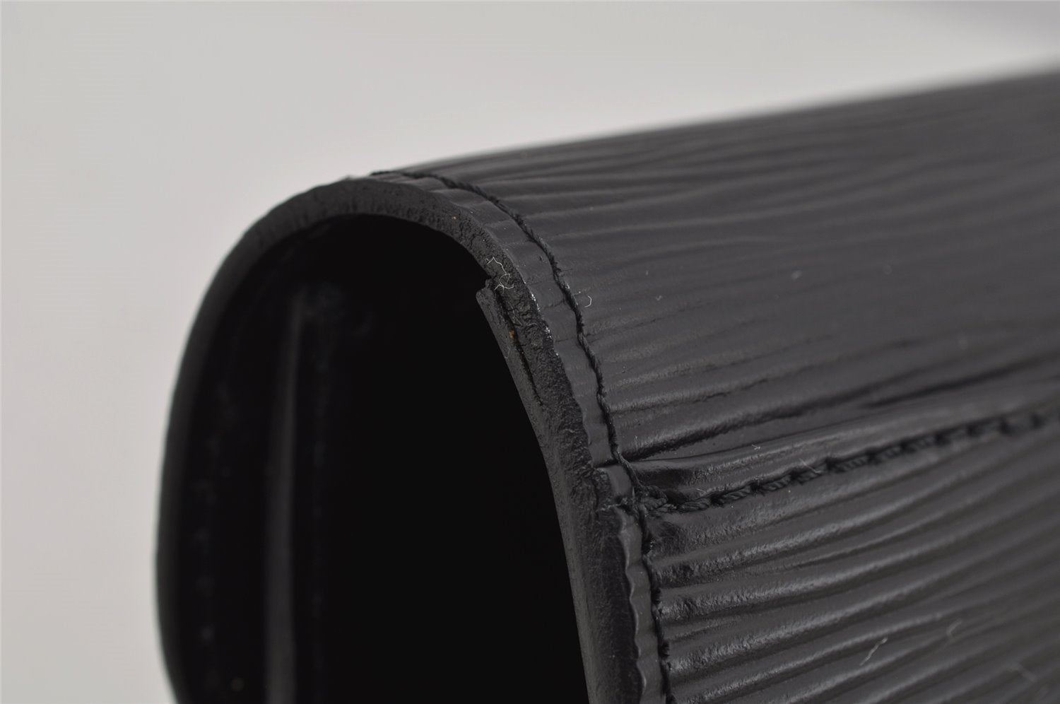 Authentic Louis Vuitton Epi Arts Deco Clutch Hand Bag Black M52632 LV 0069J