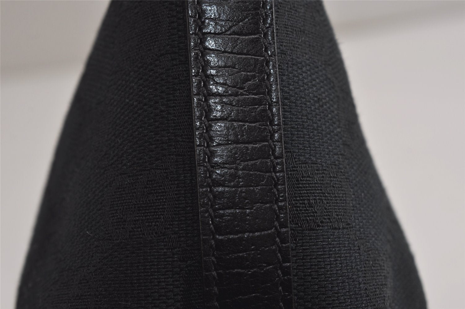 Authentic GUCCI Sherry Line Hand Bag Pouch GG Canvas Leather 141809 Black 0075K