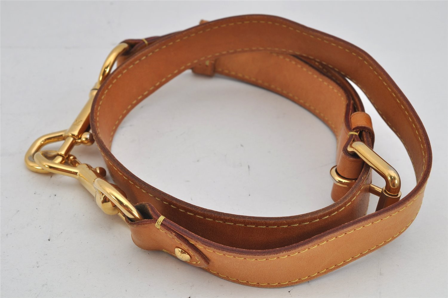 Authentic Louis Vuitton Leather Shoulder Strap Beige 36-40.2