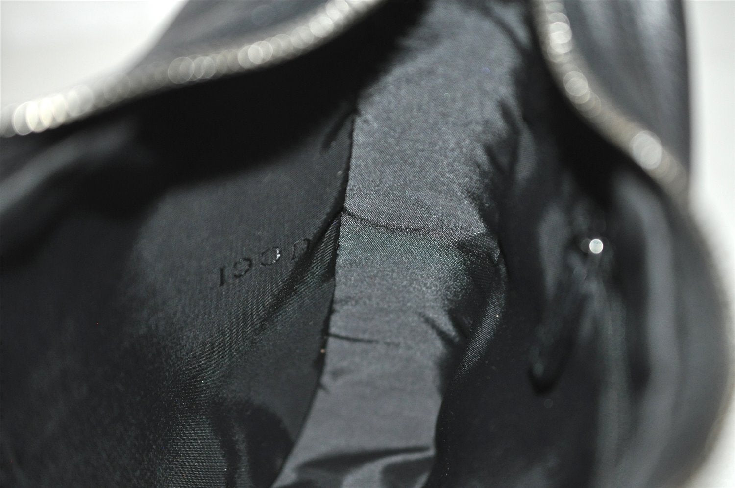 Authentic GUCCI Vintage Shoulder Bag Purse Leather 0013812 Black 0092J