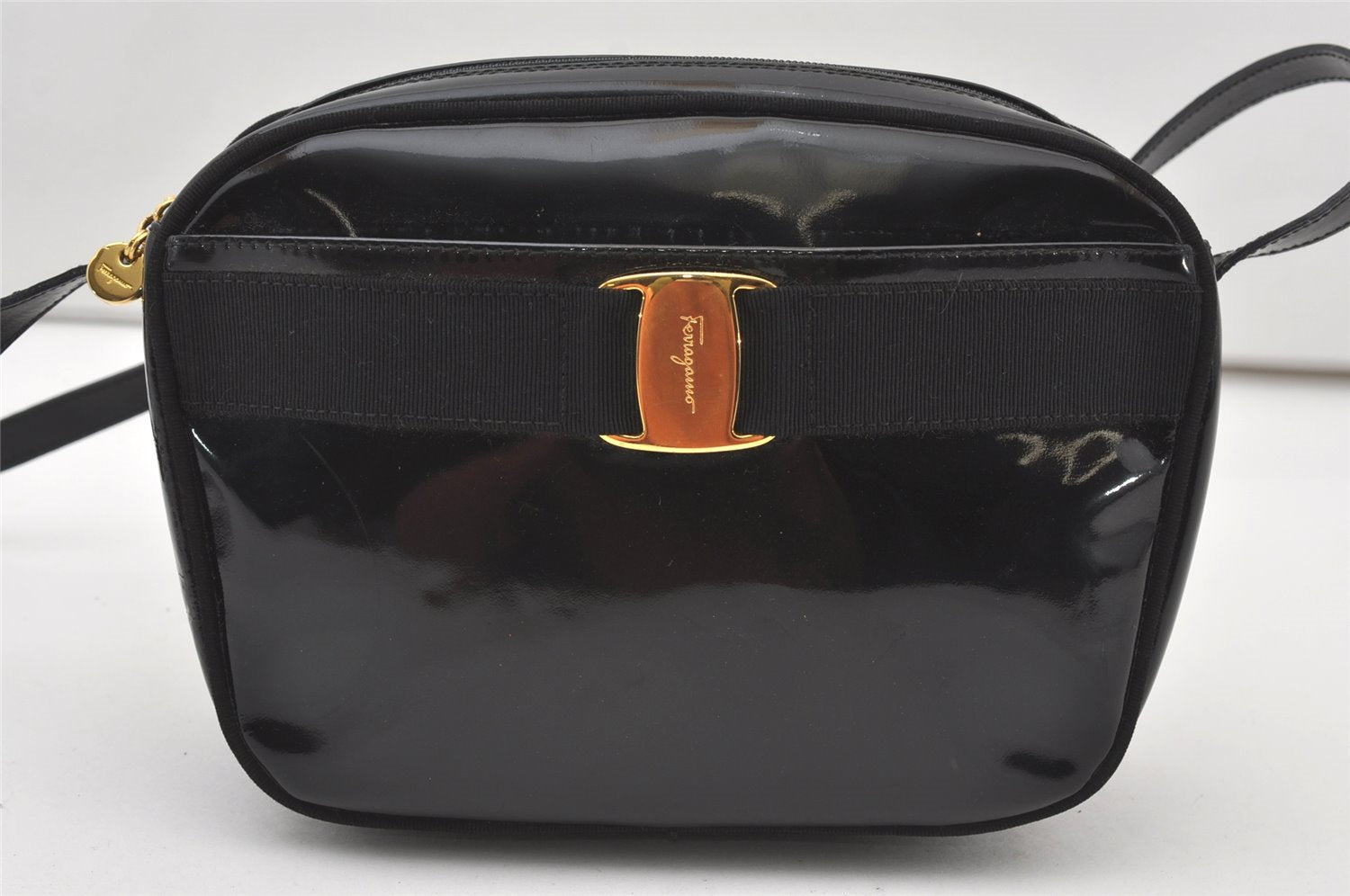 Authentic Salvatore Ferragamo Vara Shoulder Cross Body Bag Enamel Black SF 0093J