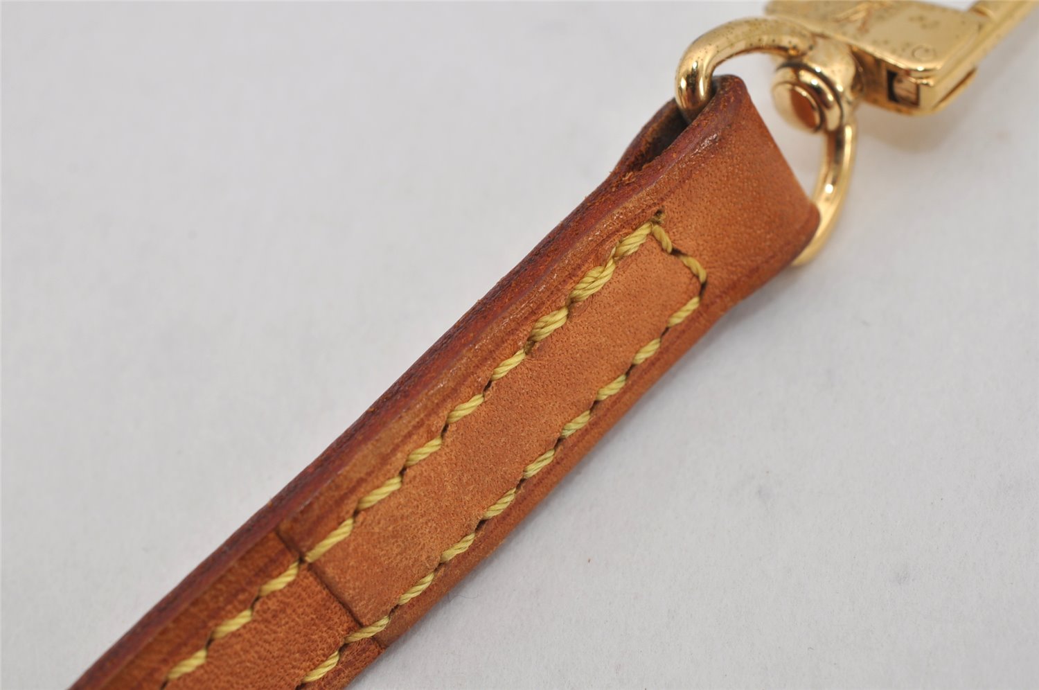 Authentic Louis Vuitton Leather Shoulder Strap Beige 40.6-47.6