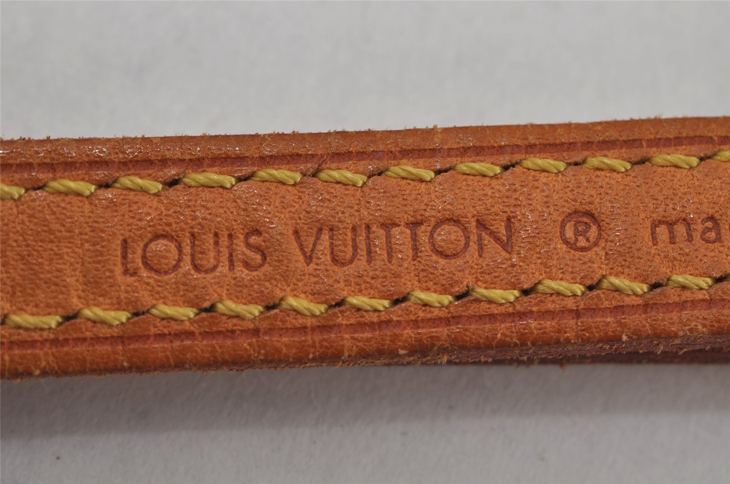 Authentic Louis Vuitton Leather Shoulder Strap Beige 40.6-47.6