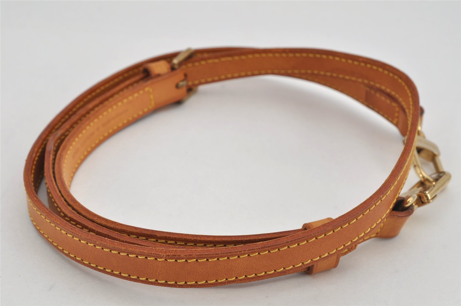 Authentic Louis Vuitton Leather Shoulder Strap Beige 41.7-48.8