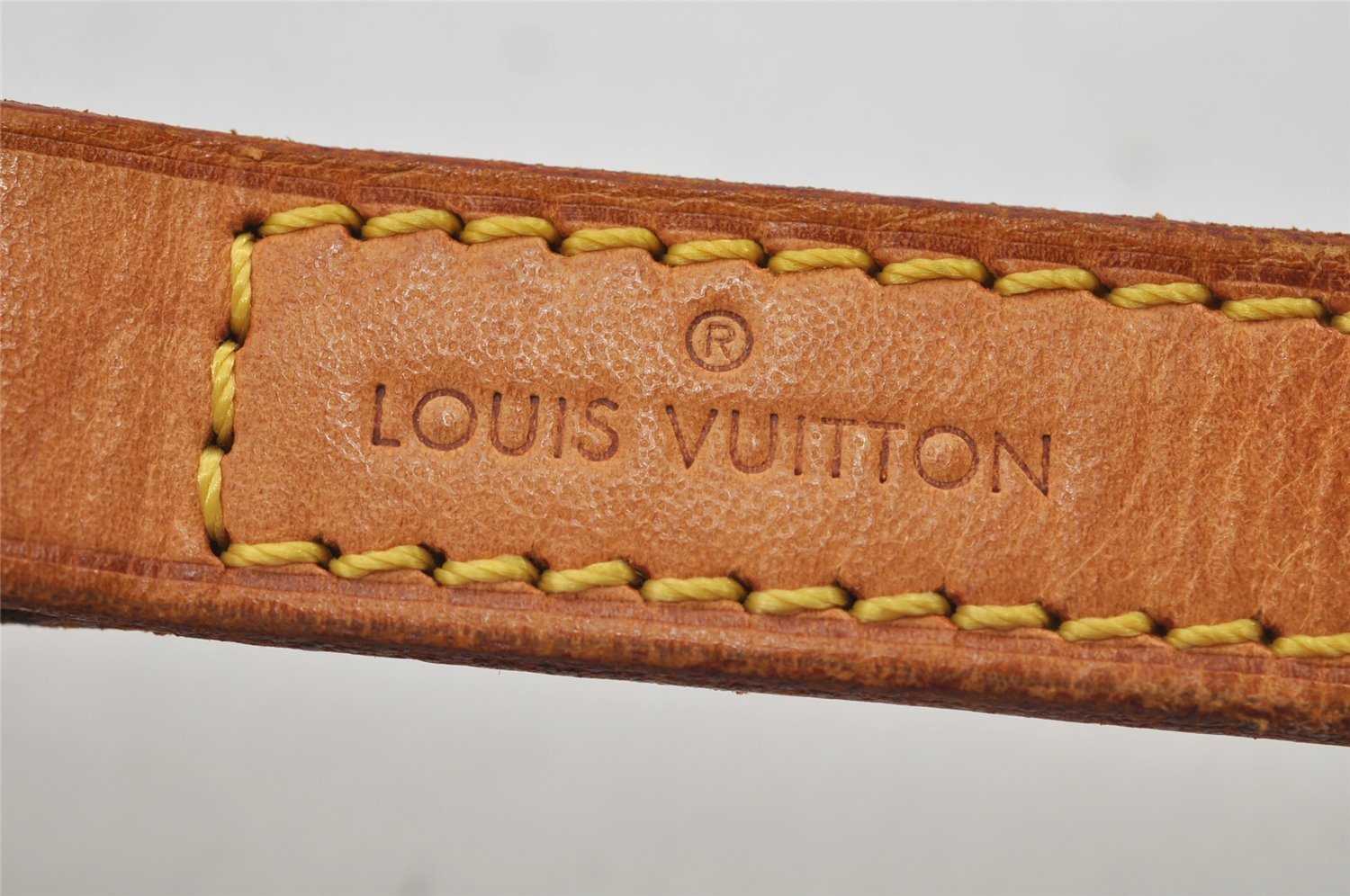 Authentic Louis Vuitton Leather Shoulder Strap Beige 38.2