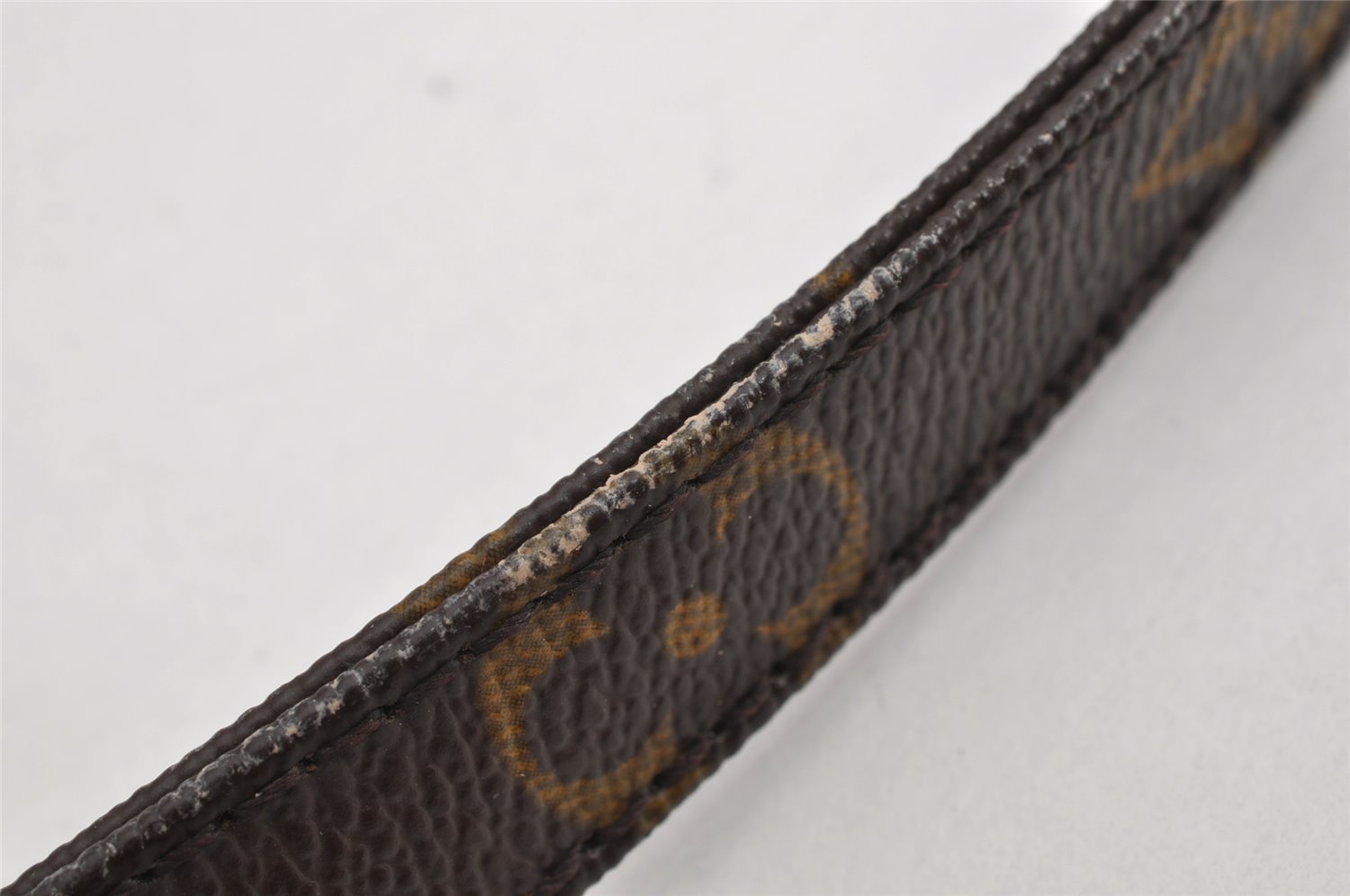 Authentic Louis Vuitton Vintage Monogram Shoulder Strap 46.2