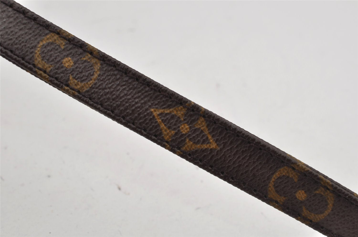 Authentic Louis Vuitton Vintage Monogram Shoulder Strap 46.2