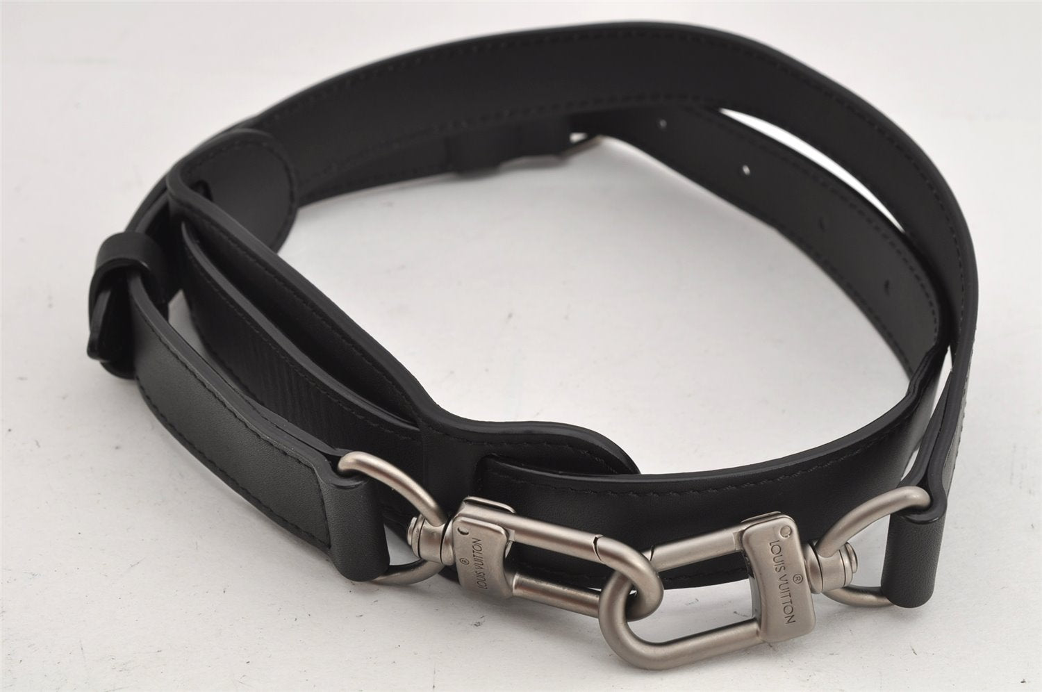 Authentic Louis Vuitton Leather Shoulder Strap Black 37.2-46.3