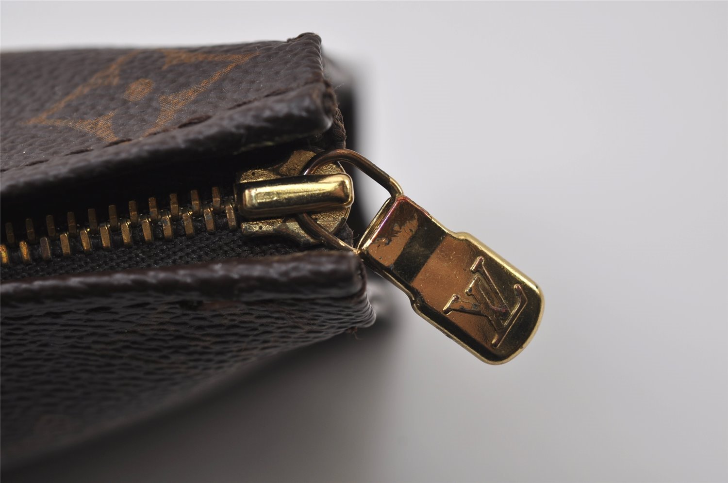 Auth Louis Vuitton Monogram Poche Toilette 19 M47544 Cosmetics Pouch Junk 0105J