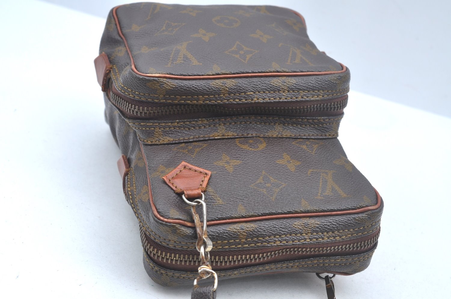 Authentic Louis Vuitton Monogram Amazone Shoulder Cross Body Bag Old Model 0106J