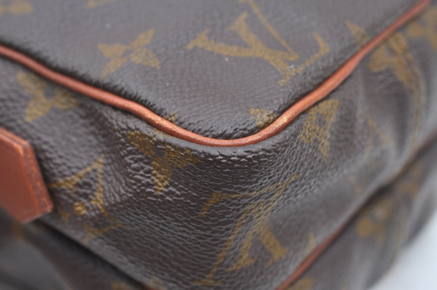 Authentic Louis Vuitton Monogram Amazone Shoulder Cross Body Bag Old Model 0106J