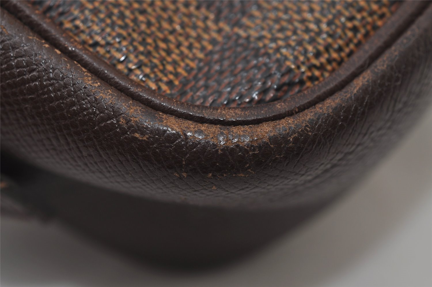 Authentic Louis Vuitton Damier Trousse Toilette Clutch Hand Bag N47623 LV 0107J